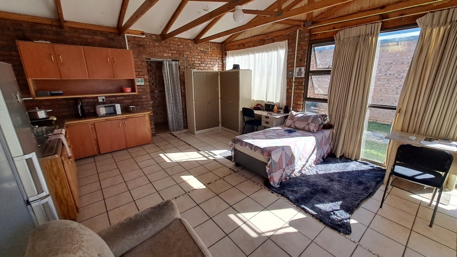 14 Bedroom Property for Sale in Universitas Free State